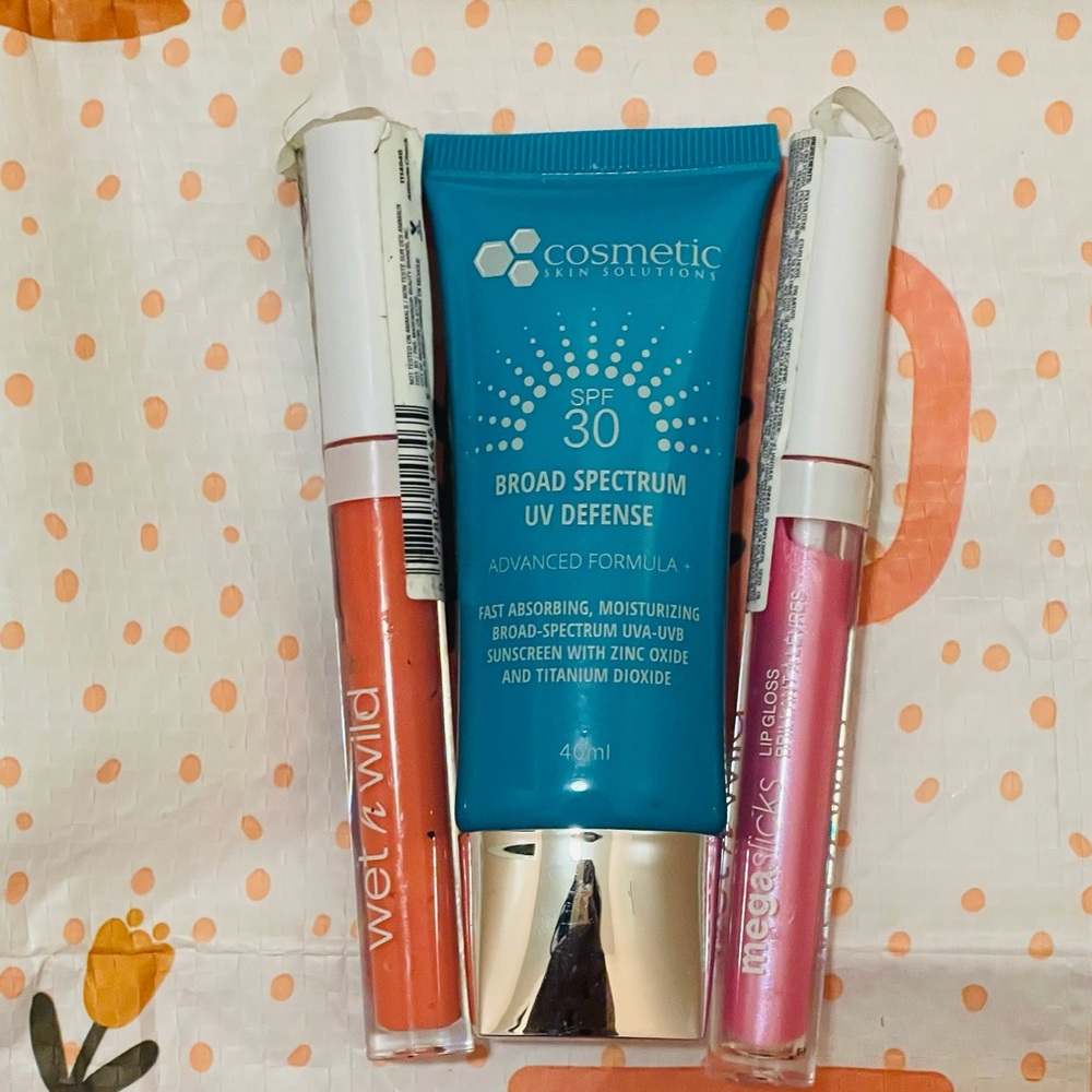 2 New MegaSlicks LipGloss 💄& Cosmetic Skin Solutions SPF 30